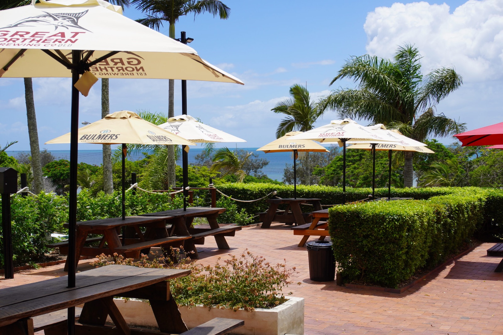 Hervey Bay Hotel & Resort, Pialba